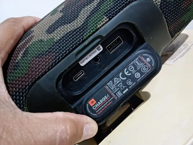 Vendo JBL charge 4 Original