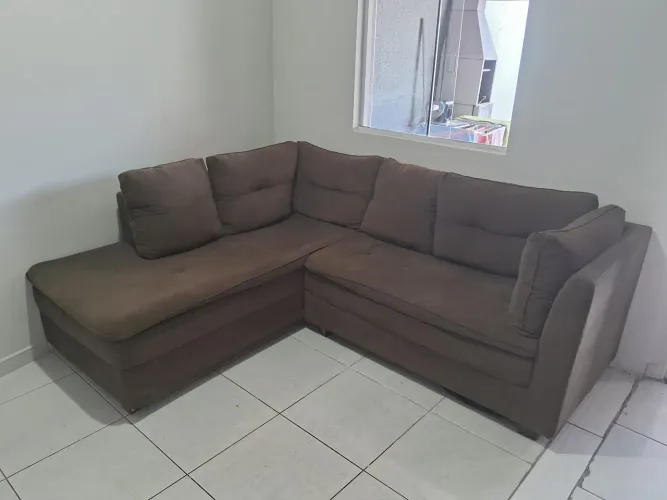 Sofá de canto em bom estado
