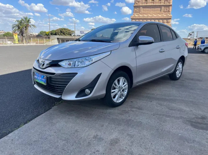 Toyota Yaris XL Sedan 1.5 Flex 16V 4P Aut. 2019