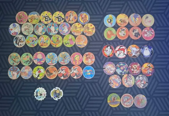 Lote 59 Tazos Elma Chips Anos 90 Looney Tunes Mega Tazos e DBZ