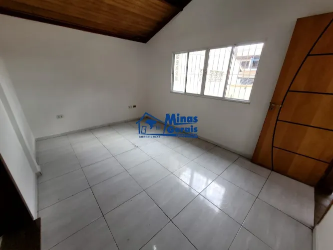 Casa com 3 Dormitórios para Locação no Jardim Satélite - SJC