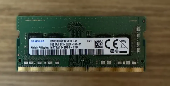 Memória RAM Samsung 8GB DDR4 SO-DIMM (M471A1K43DB1-CTD)