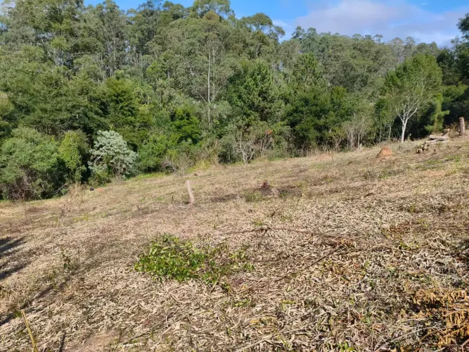 es de 1.000 m² em Meio à Natureza em Mairinque