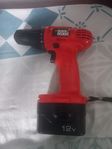 Vd/ parafusadeira Black decker bateria não está boa não está segurando carga 