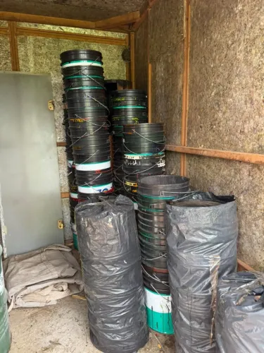 Vendo Baldes Vazios 20 Litros R$ 2,00 / peça