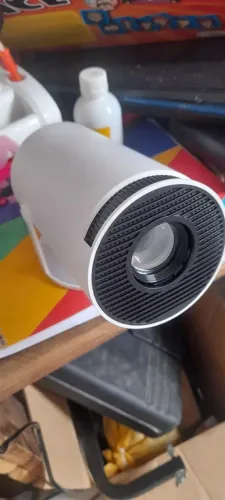 Projetor 4k com varios programas
