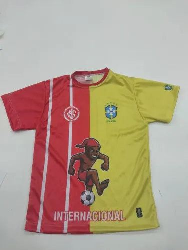 Precisa-se de costureira 