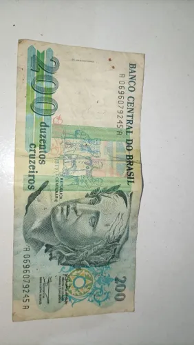 Cédula 200 cruzeiro 1989