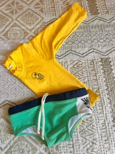 Kit camisa Uv e sunga (Tamanho 1 ano)