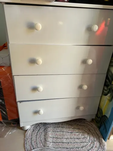 Guarda roupa de bebê e cômoda