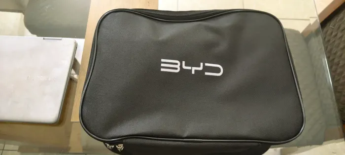 Carregador portátil BYD - Original e sem uso.
