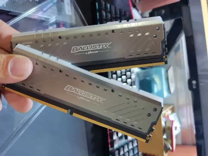 Memória RAM Gamer 16GB DDR4 3000Mhz CL16 (2x8GB)