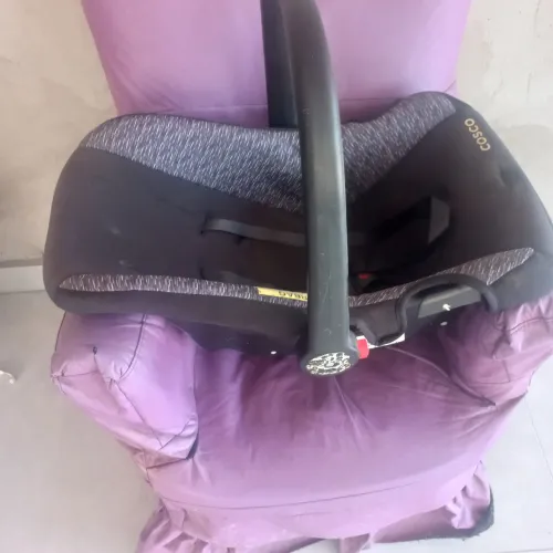Bebê conforto semi novo 150 entrego