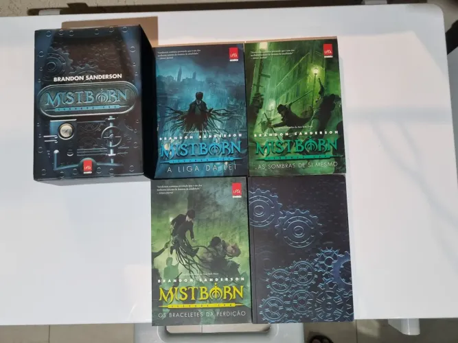Mistborn ? Segunda Era | Brandon Sanderson | Editora Leya