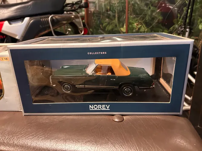 Miniatura Carro da Marca Norev 