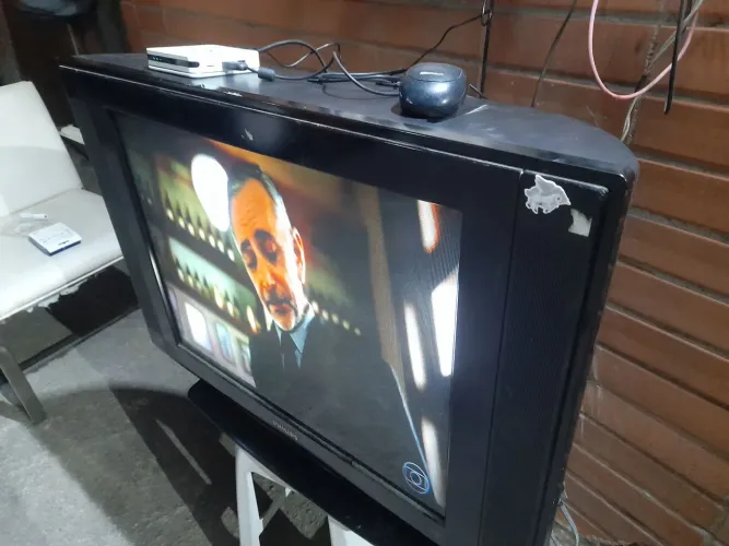 Tv de Tubo com Conversor