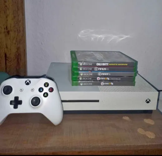 XBOX ONE S 512 GB + JOGOS + 1 CONTROLE ORIGINAL