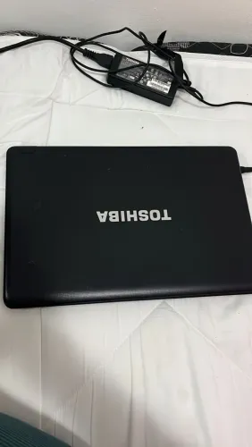 Vendo notebook Toshiba Satellite para retirada de peças ?