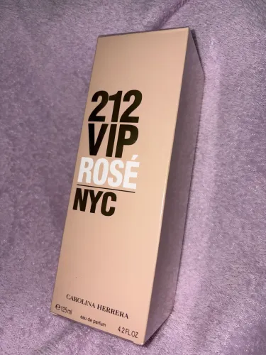 212 ROSÉ NY aue de parfum 125ml