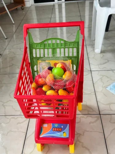 Vendo brinquedos pouquíssimo usados.
