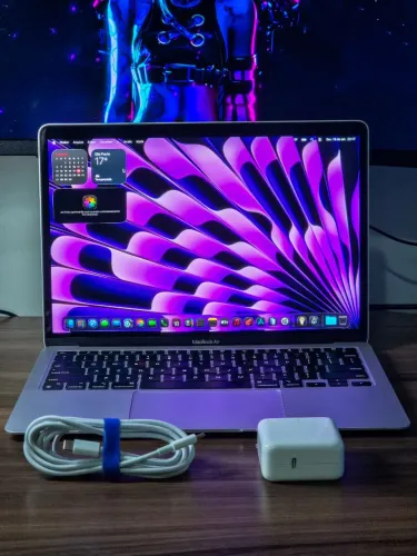 MacBook Air M1 13' 256GB/8GB RAM - Estado de Novo