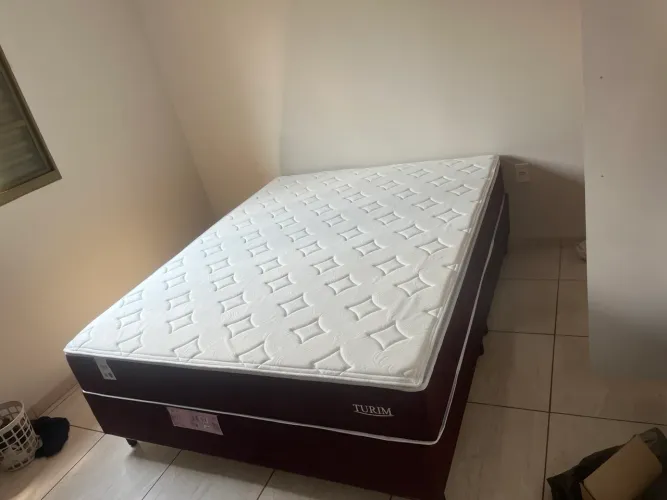 Vendo cama queen size