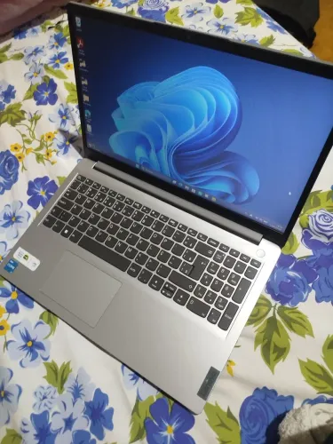 NOTEBOOK LENOVO