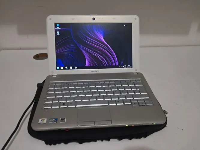 Netbook Sony Vaio 1GB Ram, 100GB Armazenamento