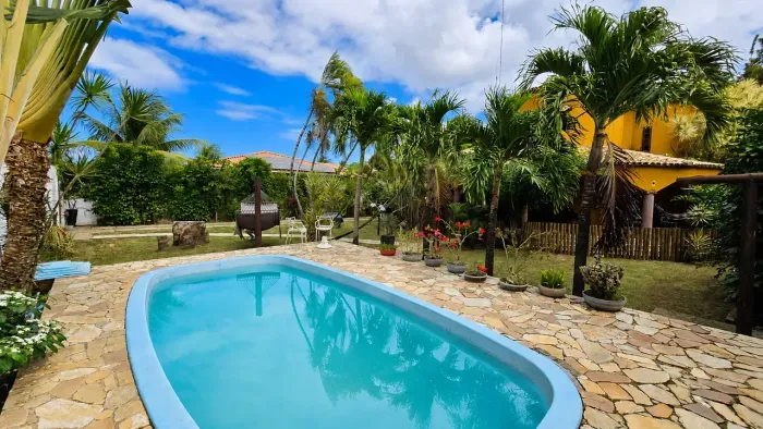 Maravilhosa Casa estilo Castelo, 4 quartos, sendo 2 suítes + Edícula com 2 suítes, terreno