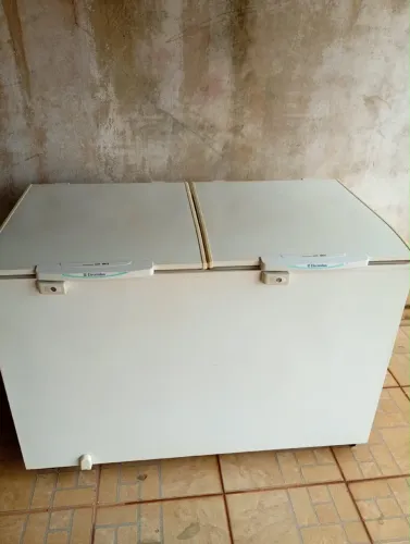 VENDO FREEZER HORIZONTAL ELECTROLUX 2 TAMPAS - OPORTUNIDADE