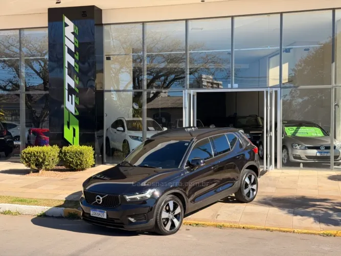 Volvo XC40 XC 40 T-4 Momentum 2.0 190cv FWD 2021