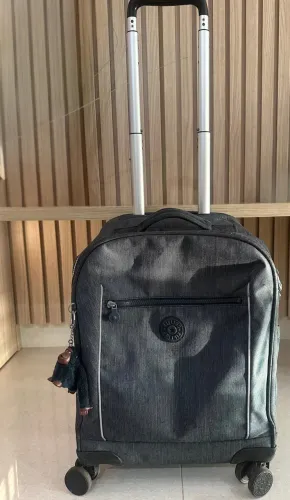 Mochila Kipling Com Rodinhas Mese Cinza