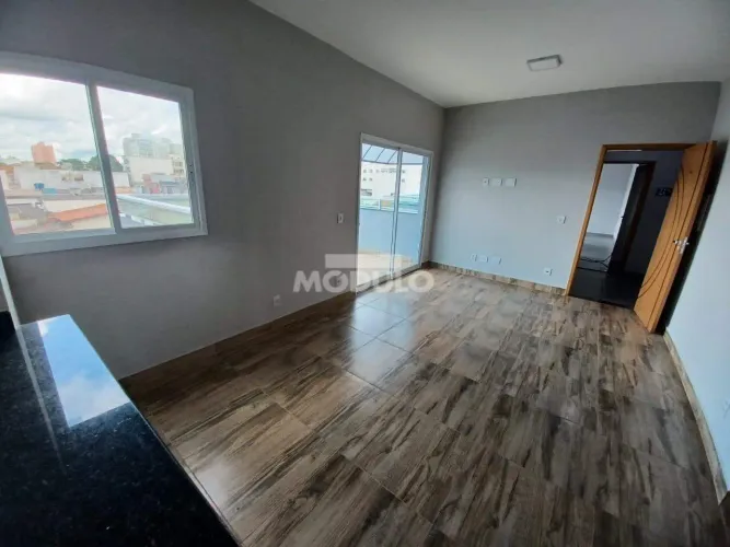 Apartamento disponível para locação no bairro Osvaldo Rezende.