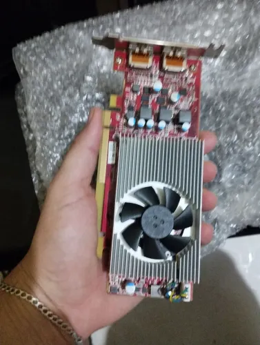 Placa de vídeo Rx 550 2gb low profile 
