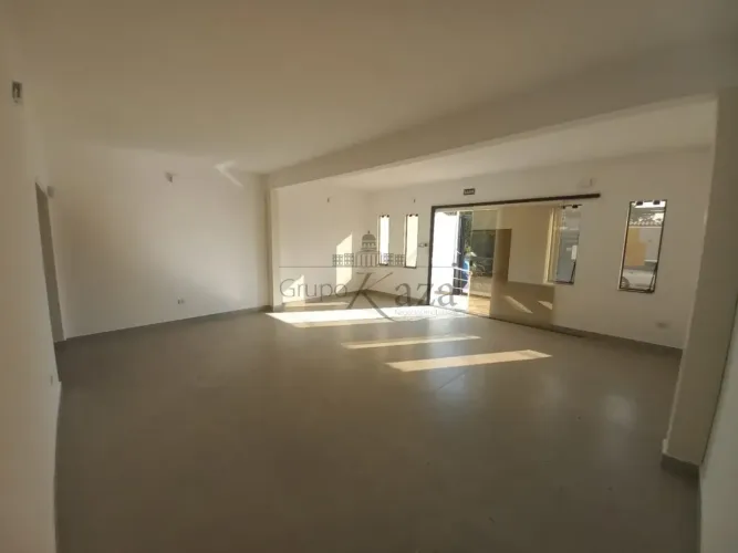 Oportunidade - Ponto Comercial - Centro - Jacareí - 292m².