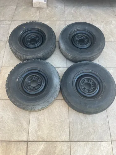 Roda e pneu aro 16 C10 C14 C20 Veraneio 6 furos13290340