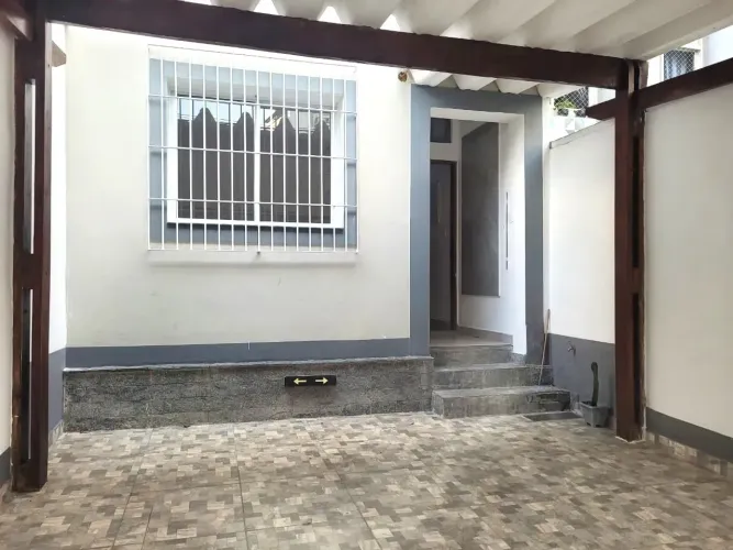 LOCAÇÃO - B.FUNDA CASA TIPO SOBRADO 130 M2 Á.Ú REFORMADA QUINTAL 01 VAGA PRÓX.METRÔ B.FUND