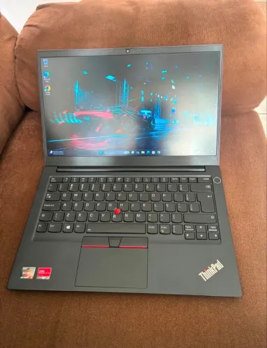 ThinkPad Ryzen 5 com Placa de Vídeo