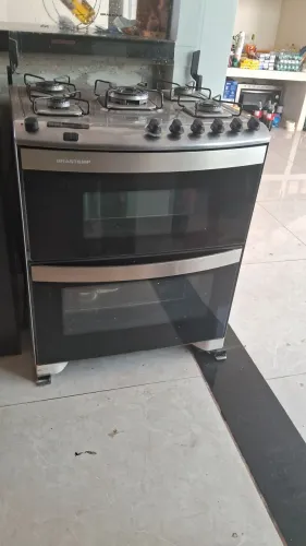 Fogão Brastemp 5 bocas e forno duplo