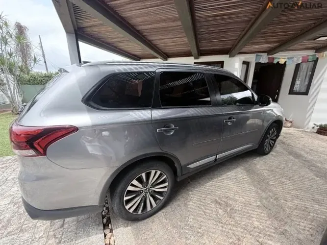 Mitsubishi Outlander HPE 2.0 16V 5P Aut. 2022