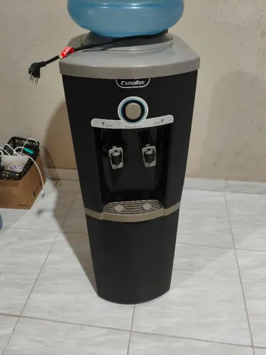 Gelagua Esmaltec de coluna.