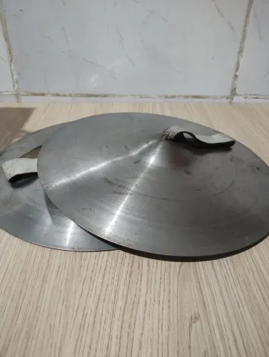 Pratos de Fanfarra/fanfarrão