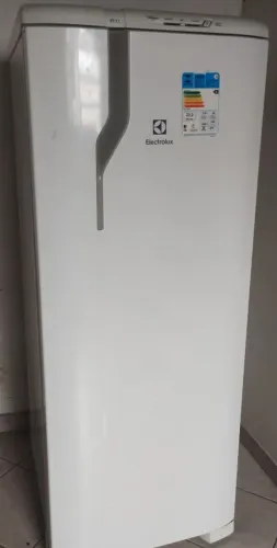 Geladeira Eletrolux RE31