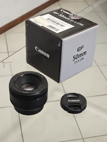 Canon EF 50mm f/1.8 STM Seminova e com garantia