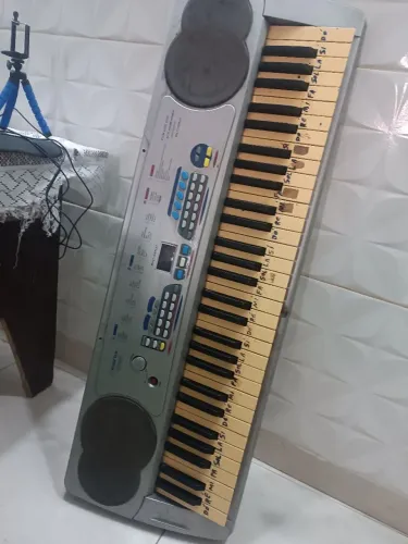Vendo teclado Fênix usado em bom estado 