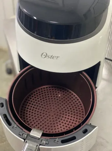 ? FRITADEIRA AIR FRYER OSTER DIGITAL OFRT9 3,2L - PAINEL TOUCH