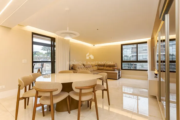 Apartamento DUPLEX com 142.58 m², 2 quartos sendo 2 suítes à venda no bairro Batel.