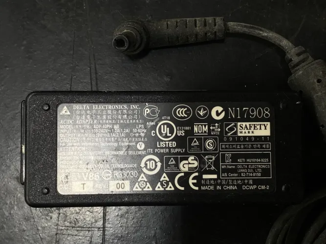 Fonte / Carregador Delta ADP-40PH AB 19V 2.1A