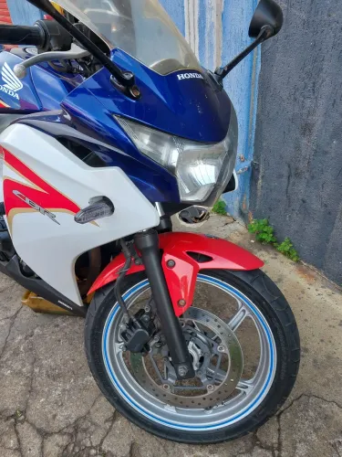 CBR250 VENDO OU TCO
