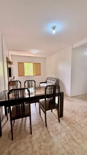 Aluga-se apt de 3 quartos Mobiliado no Caçari
